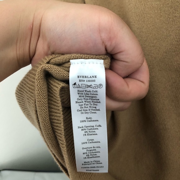 Everlane Cashmere Crew - Picture 9 of 9